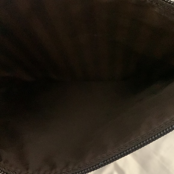 EUC HENRI BENDEL 3 ZIPPERED POUCHES - Picture 6 of 9